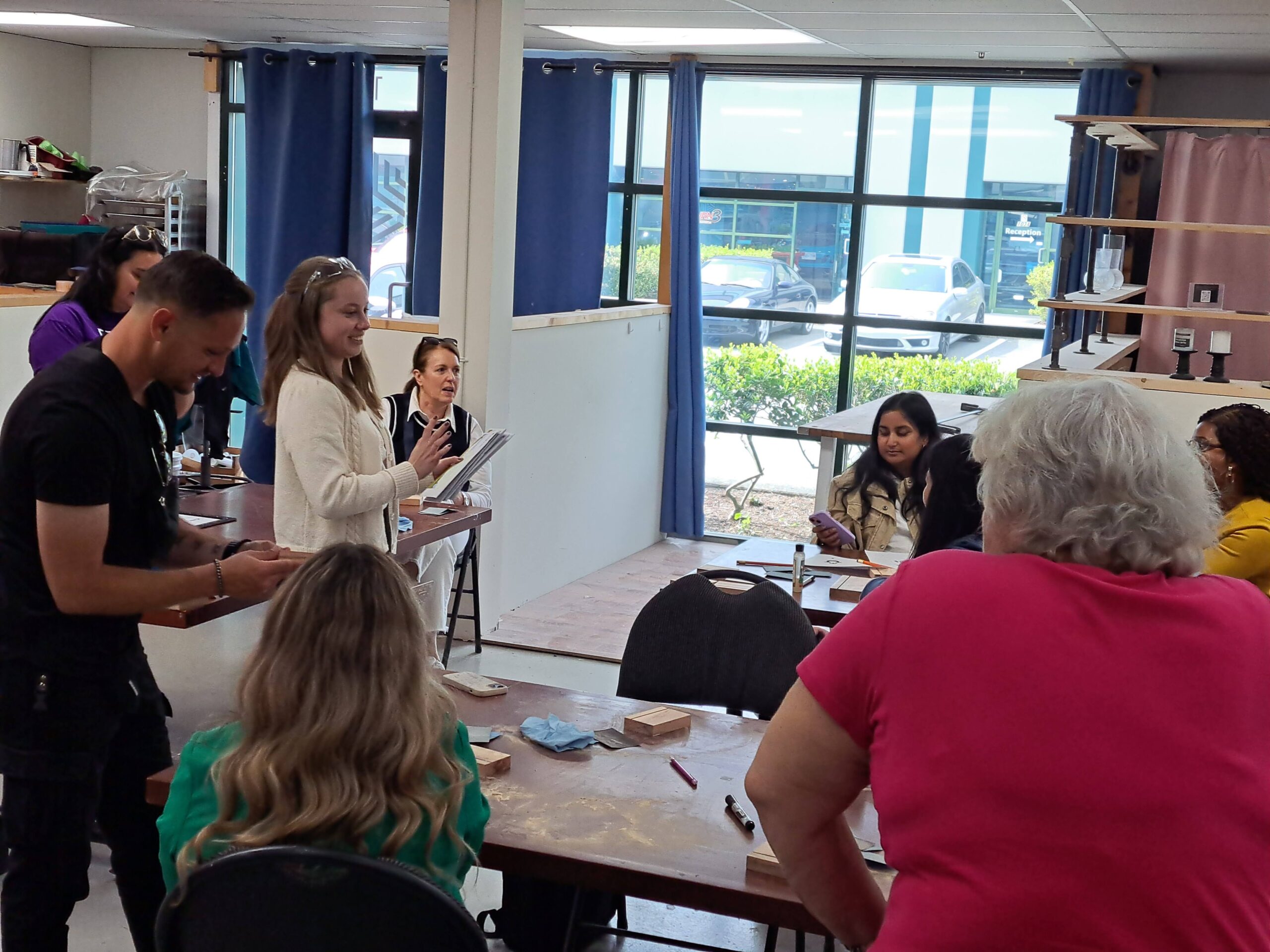 Help Desk Project Support Session for group discussion and project planning.